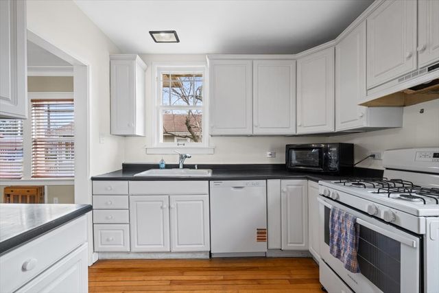 1324 Hickory Street, Waukegan, IL 60085