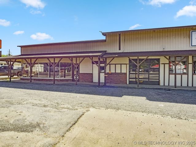 824 S California, Atoka, OK 74525