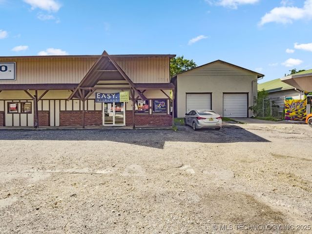 824 S California, Atoka, OK 74525