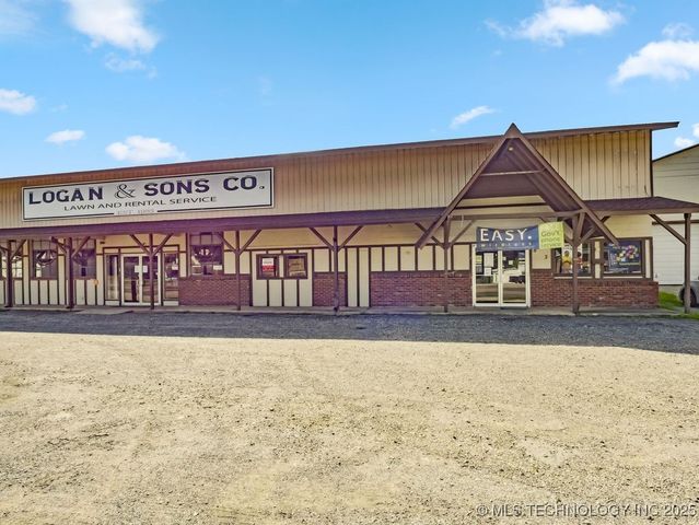 824 S California, Atoka, OK 74525