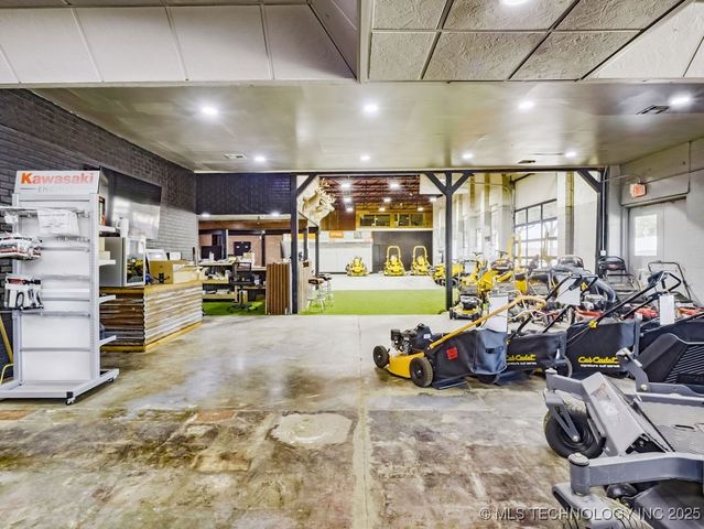 824 S California, Atoka, OK 74525