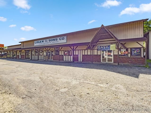 824 S California, Atoka, OK 74525