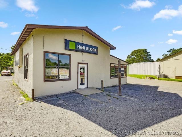 824 S California, Atoka, OK 74525