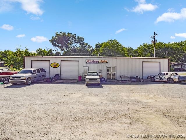 824 S California, Atoka, OK 74525