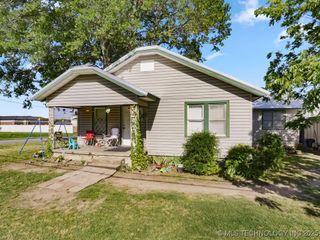 824 S California, Atoka, OK 74525