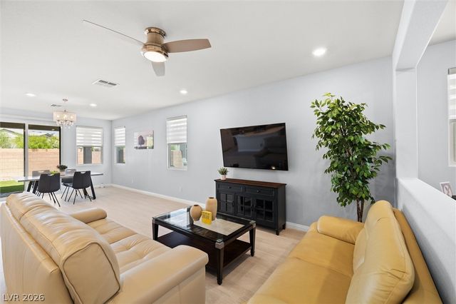 5827 Casa Branca Street, Las Vegas, NV 89148