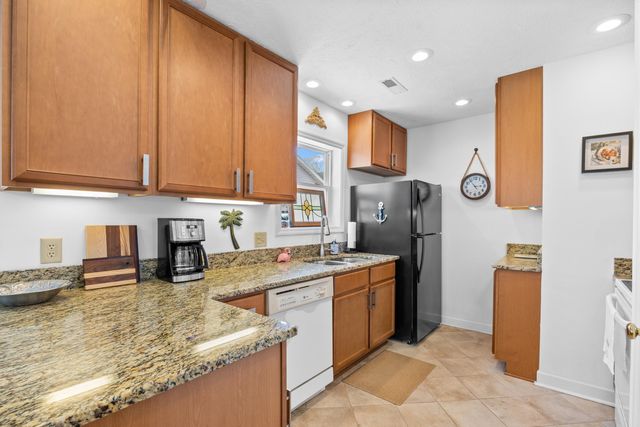 829 9th Ave. S, North Myrtle Beach, SC 29582