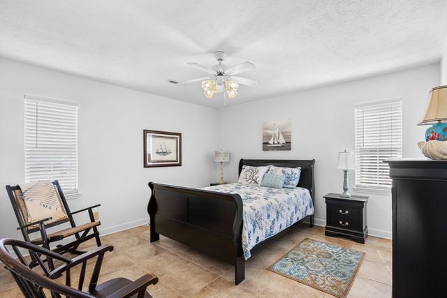 829 9th Ave. S, North Myrtle Beach, SC 29582