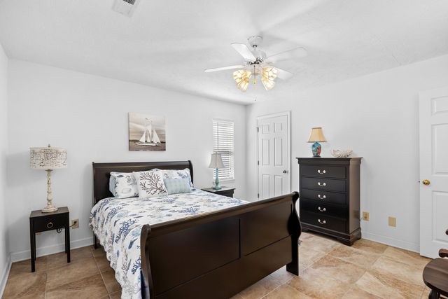 829 9th Ave. S, North Myrtle Beach, SC 29582