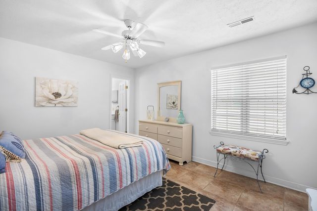 829 9th Ave. S, North Myrtle Beach, SC 29582