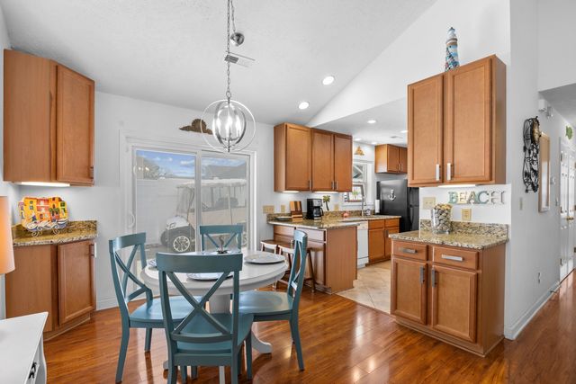 829 9th Ave. S, North Myrtle Beach, SC 29582