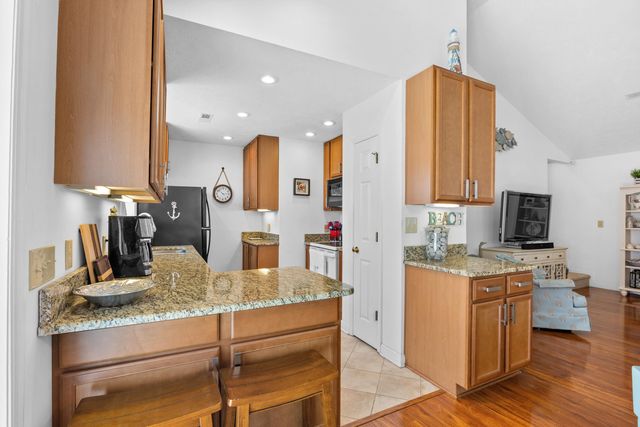 829 9th Ave. S, North Myrtle Beach, SC 29582