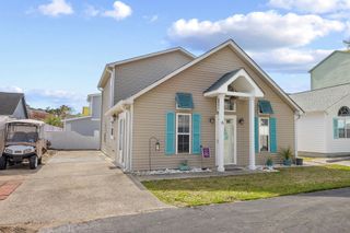 829 9th Ave. S, North Myrtle Beach, SC 29582