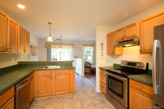 66 Tee Lane, Red Hook, NY 12571