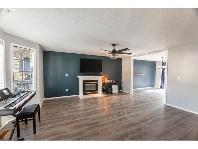 14574 Se LONE PINE Dr, Clackamas, OR 97015