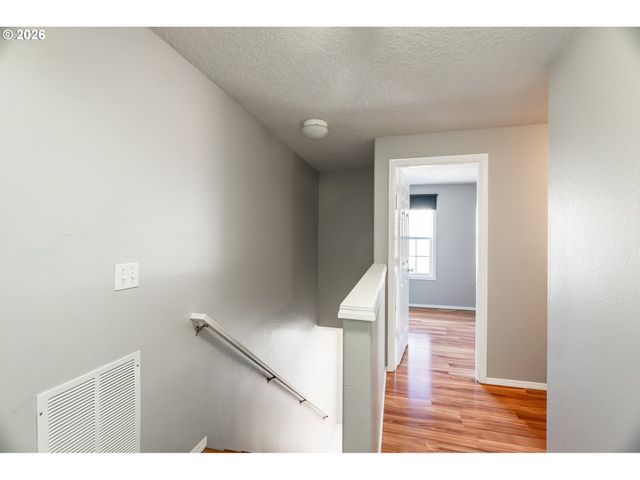 14574 Se LONE PINE Dr, Clackamas, OR 97015