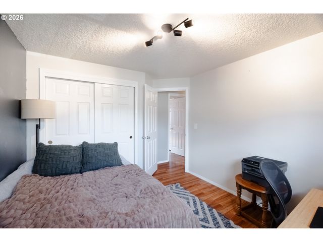 14574 Se LONE PINE Dr, Clackamas, OR 97015