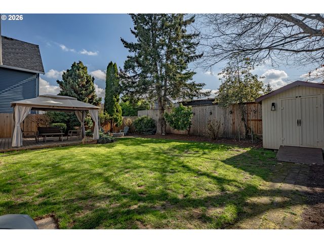 14574 Se LONE PINE Dr, Clackamas, OR 97015