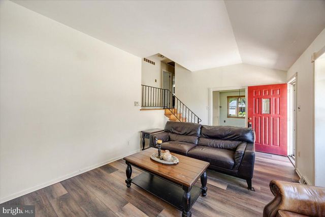 9 BISCAYNE BOULEVARD, West Deptford, NJ 08096