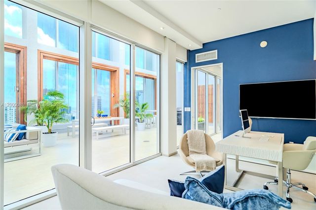 495 Brickell Ave PH-5703, Miami, FL 33131