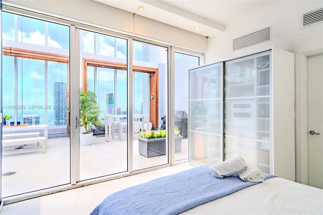 495 Brickell Ave PH-5703, Miami, FL 33131