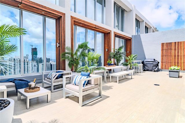495 Brickell Ave PH-5703, Miami, FL 33131
