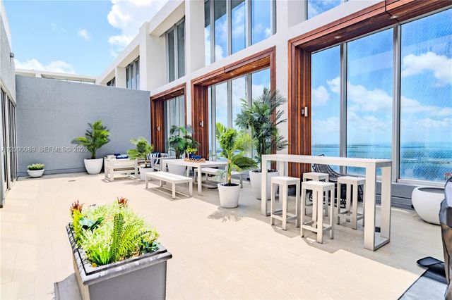 495 Brickell Ave PH-5703, Miami, FL 33131