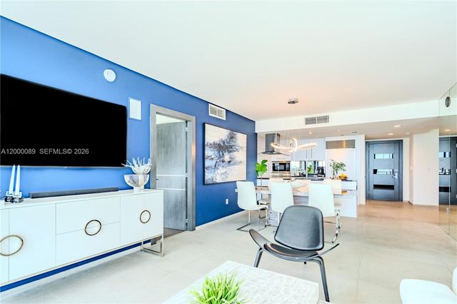 495 Brickell Ave PH-5703, Miami, FL 33131