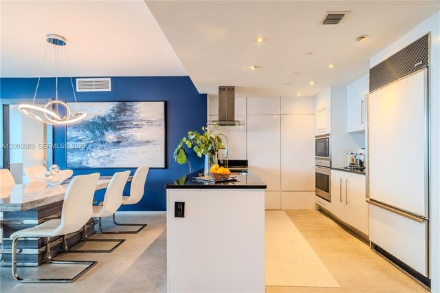 495 Brickell Ave PH-5703, Miami, FL 33131