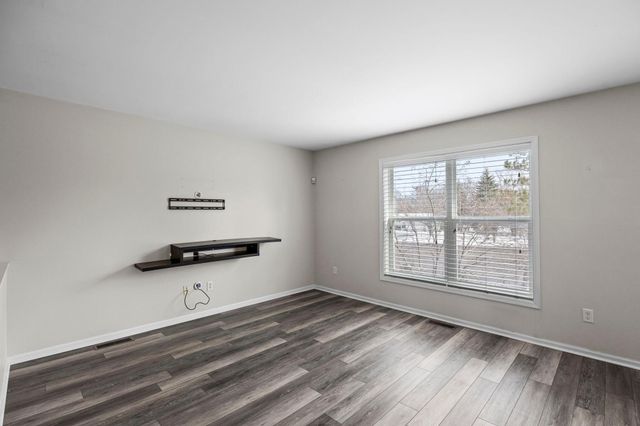 5056 Bluff Heights Trail SE, Prior Lake, MN 55372