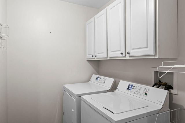 5056 Bluff Heights Trail SE, Prior Lake, MN 55372