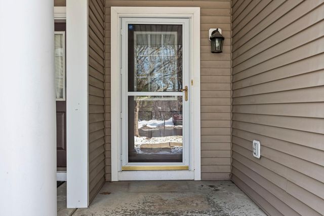 5056 Bluff Heights Trail SE, Prior Lake, MN 55372