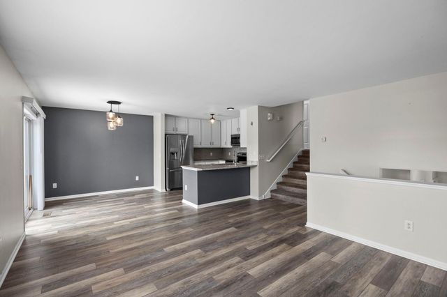 5056 Bluff Heights Trail SE, Prior Lake, MN 55372