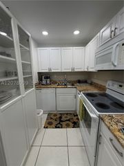 17530 NW 68th Ave C1005, Hialeah, FL 33015