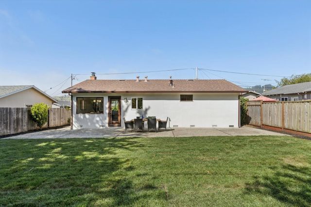 1404 Flores Drive, Pacifica, CA 94044