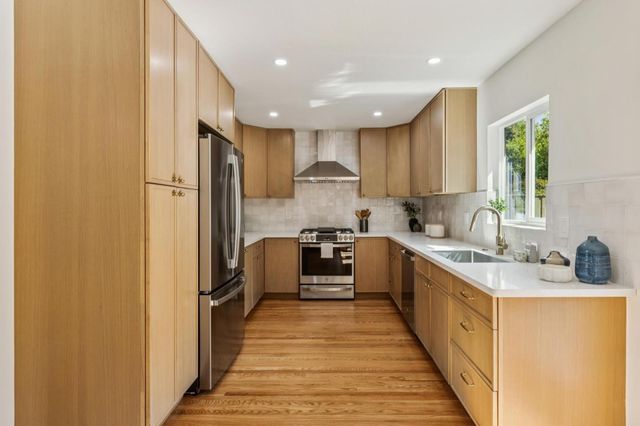 1404 Flores Drive, Pacifica, CA 94044