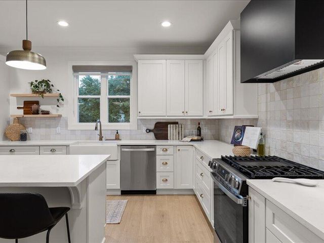 712 Spears Avenue, Chattanooga, TN 37405