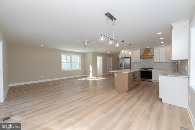 711 HOWARD AVE, Wenonah, NJ 08090