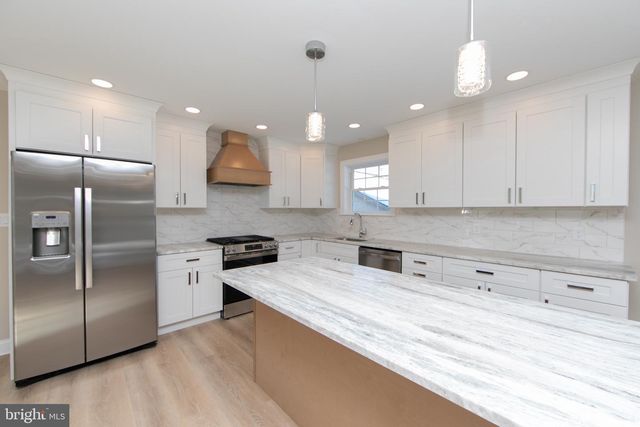 711 HOWARD AVE, Wenonah, NJ 08090