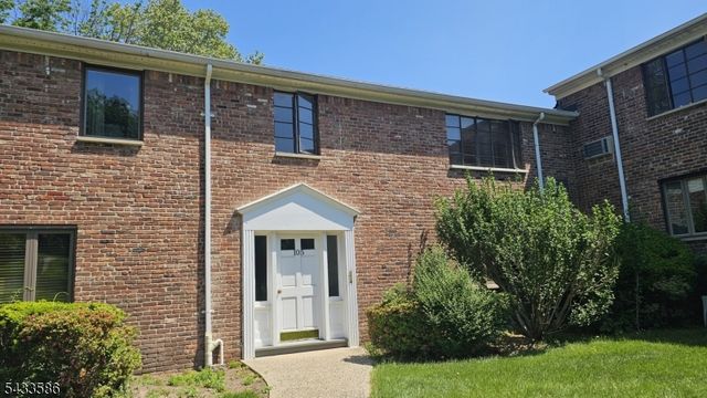 105 Troy Dr 105D, Springfield Twp., NJ 07081