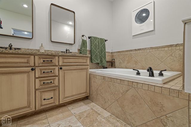 2232 Williamsburg, Jonesboro, AR 72404