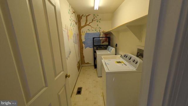 9601 WOODEDGE DR, Burke, VA 22015