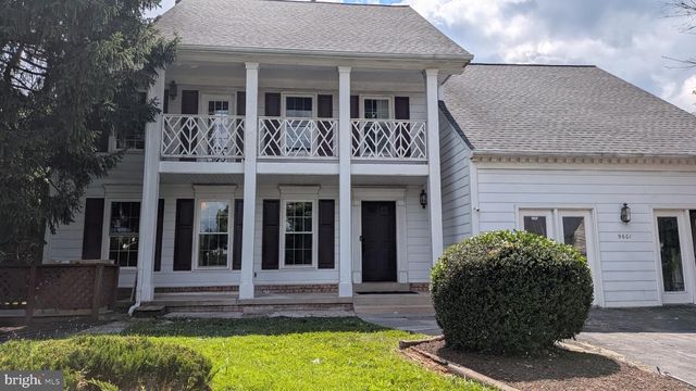 9601 WOODEDGE DR, Burke, VA 22015