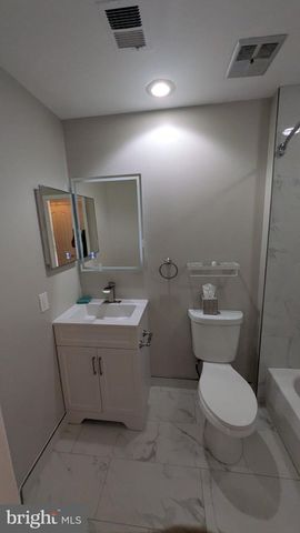 9601 WOODEDGE DR, Burke, VA 22015