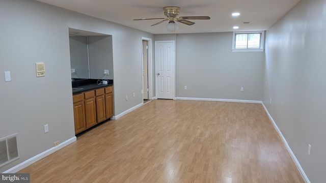 9601 WOODEDGE DR, Burke, VA 22015