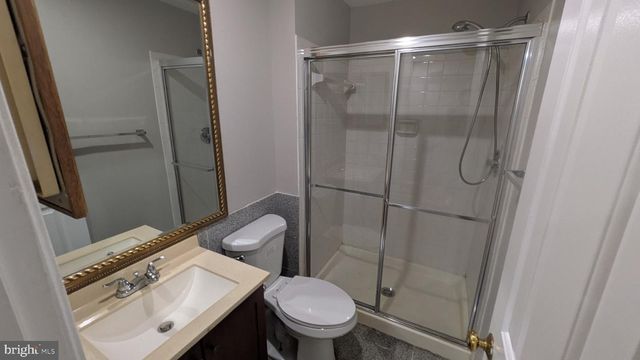 9601 WOODEDGE DR, Burke, VA 22015