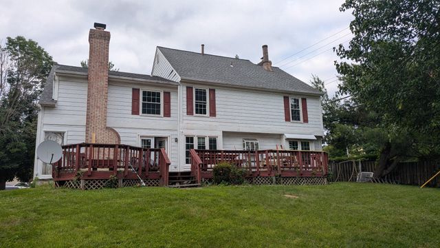 9601 WOODEDGE DR, Burke, VA 22015