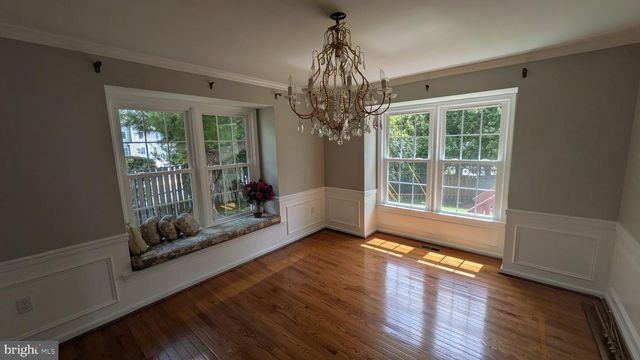 9601 WOODEDGE DR, Burke, VA 22015