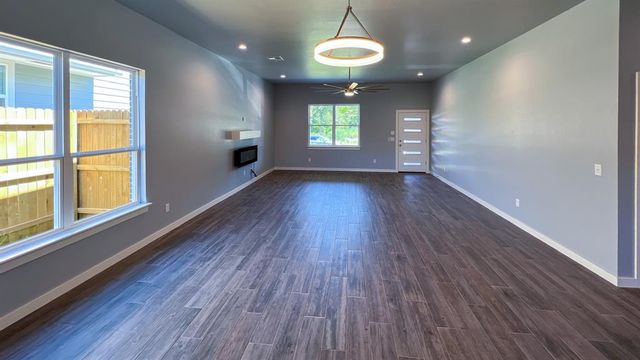 605 Remington Avenue, Jones, OK 73049