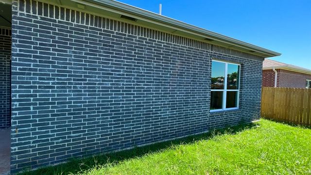 605 Remington Avenue, Jones, OK 73049